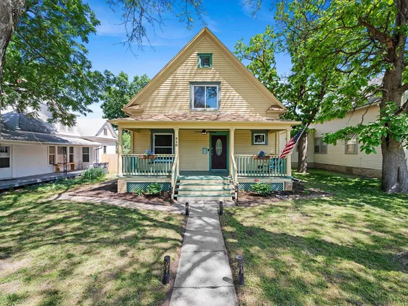 310 E 9th St, Newton, KS 67114