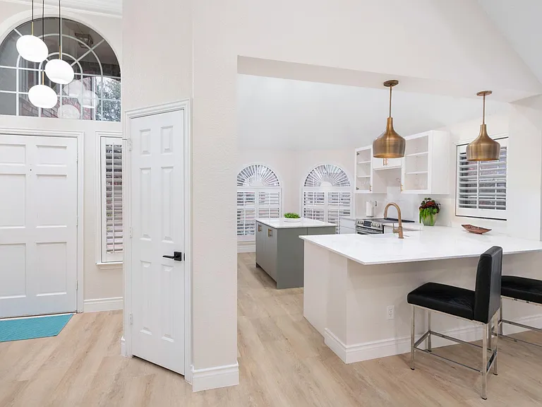 14604 Hemingway Ct — Photo 5