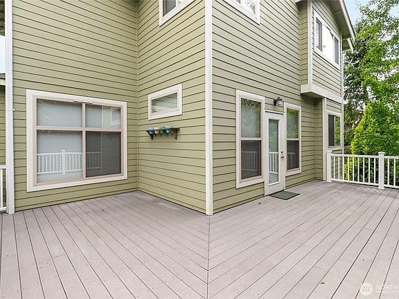 3rd image of 1584 Kingswood Court