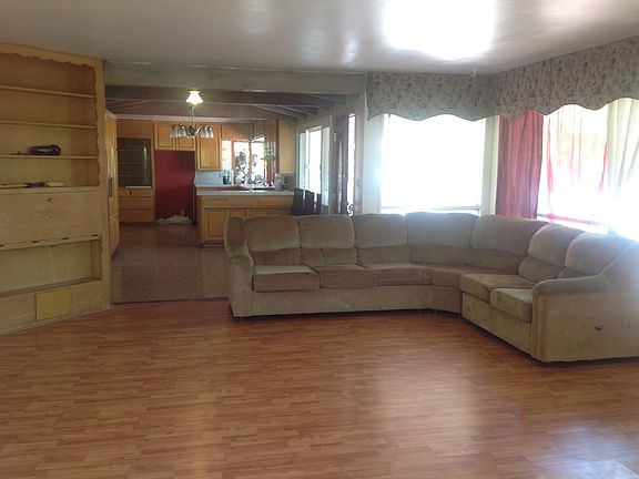 5th image of 15877 Regalado Street Guest