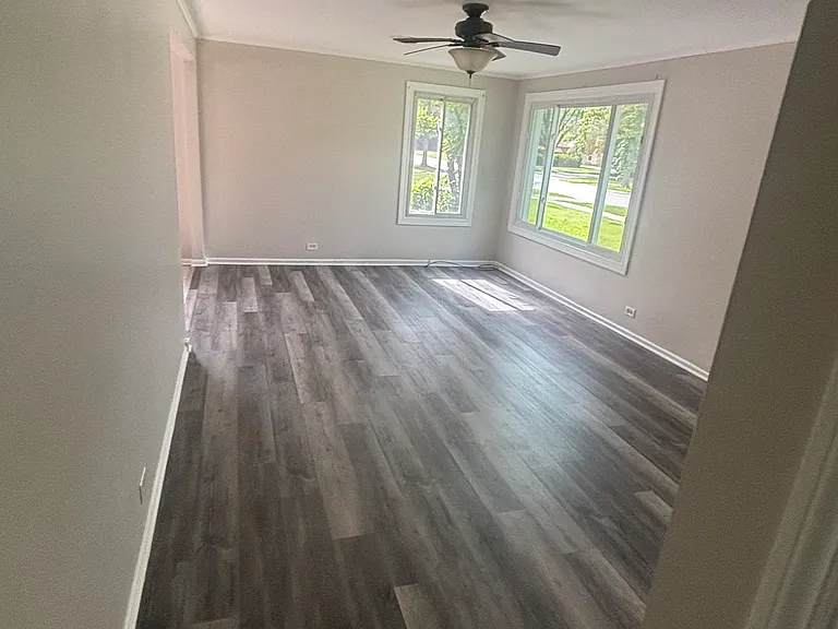 2113 Hawthorne Rd — Photo 11