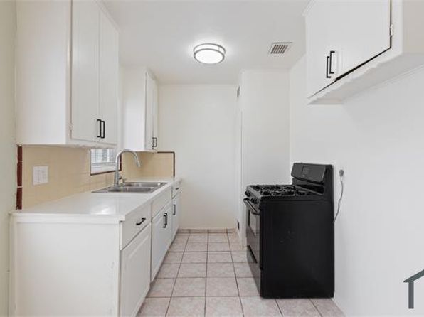 400 E Lancaster Blvd