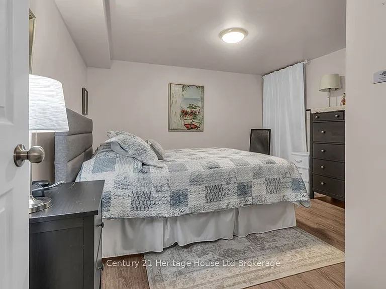112 Rolph St #6 — Photo 8