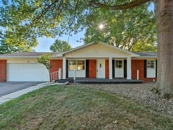 124 S Maxine Dr, Ossian, IN 46777