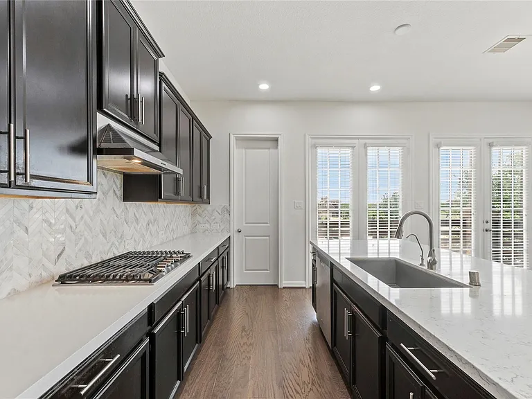 9679 Towne Lake Pkwy — Photo 10