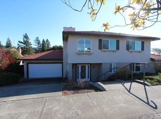2030 Rolling Hill Dr, Santa Rosa, CA 95404