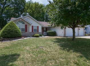 108 Fairington Dr, Troy, IL 62294