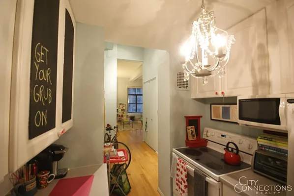 Rented by City Connections Realty | media 27