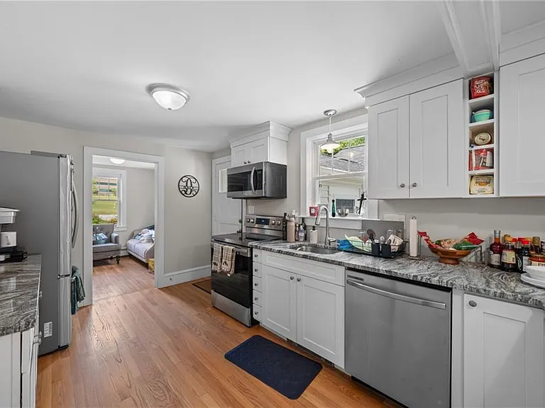 2340 S County Trl — Photo 5