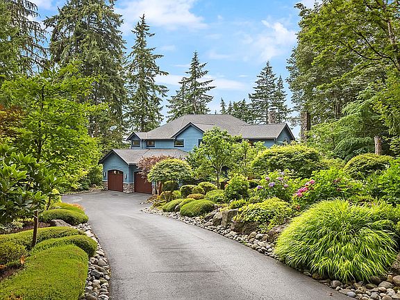 3rd image of 10041 NE Pointview Dr