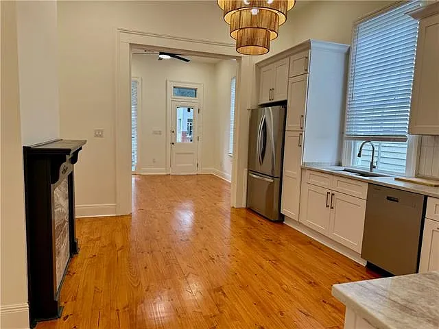 128 N Alexander St — Photo 11