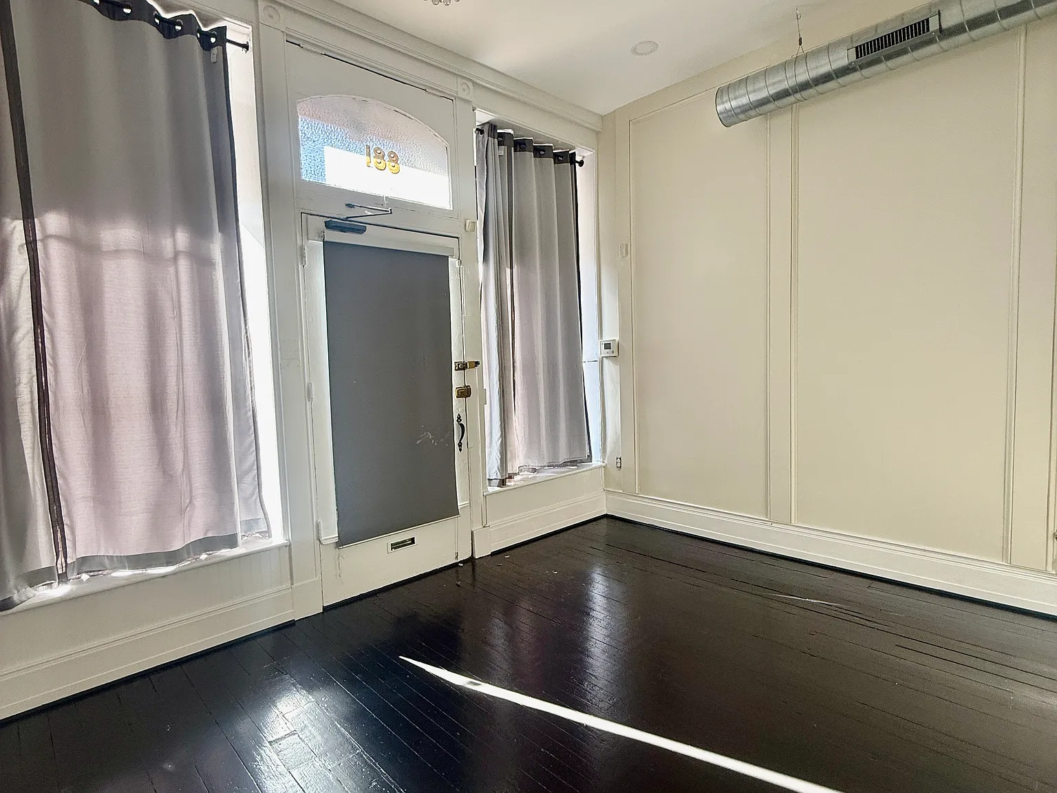 Studio, 550 sqft, $1,250 — Photo 4