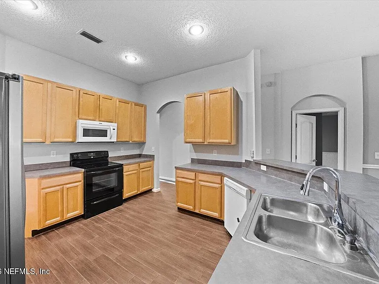 8871 Canopy Oaks Dr — Photo 50
