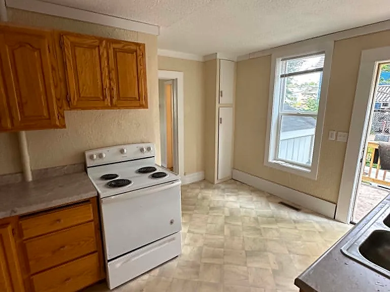 813 Main St #1 — Photo 1