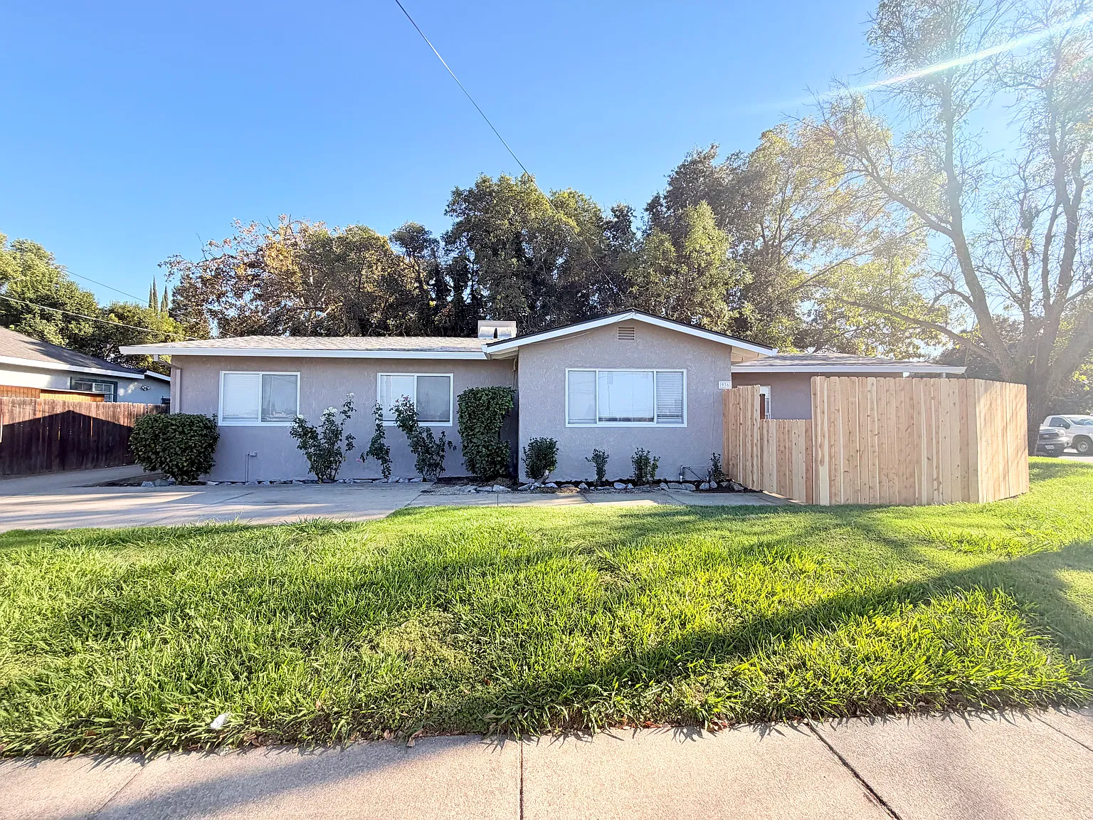 4 bed, 1368 sqft, $2,100 — Photo 1
