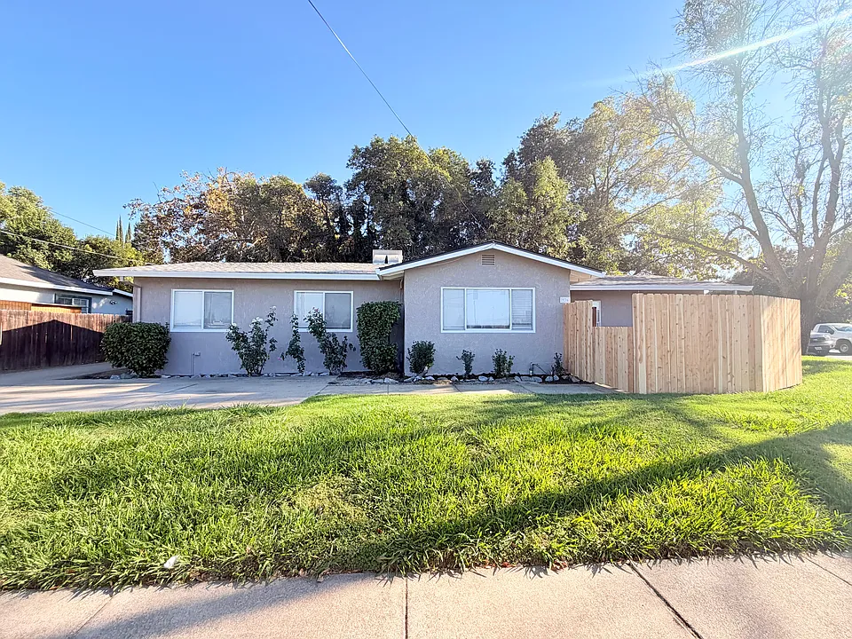936 Franklin Ave