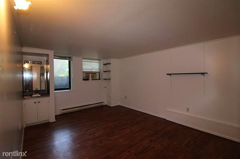 2nd image of 1052 Baldwin Ave #B3