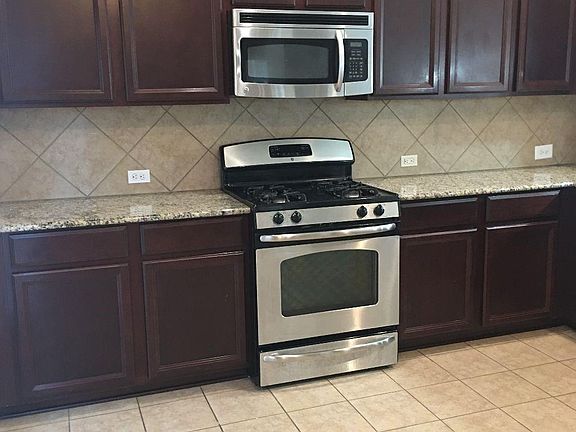 5th image of 9219 Carlin Bend Ln