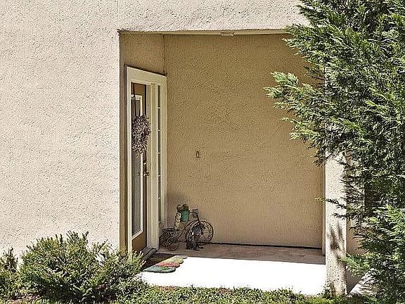 3rd image of 311 Southern Branch Ln