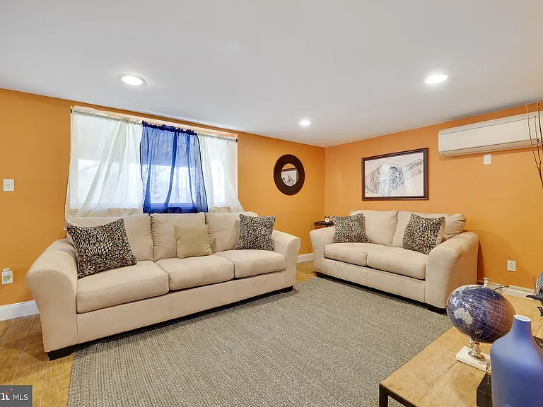 163 Cambridge Ct — Photo 46