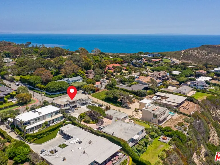 7273 Birdview Ave — Photo 12