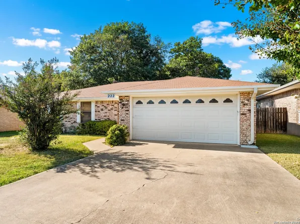 222 Crestwood Dr, Kerrville, TX 78028