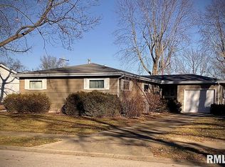 208 Kenyon Dr, Springfield, IL 62704