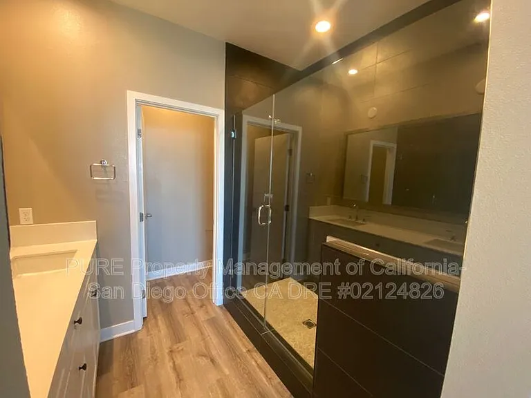 713 Shoreline Rd — Photo 18