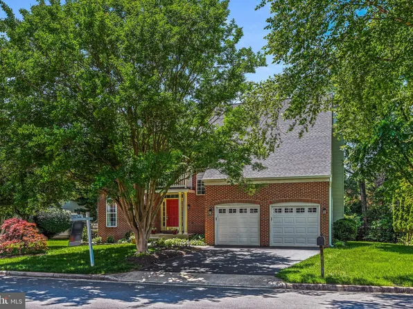 46865 Backwater Dr, Sterling, VA 20164