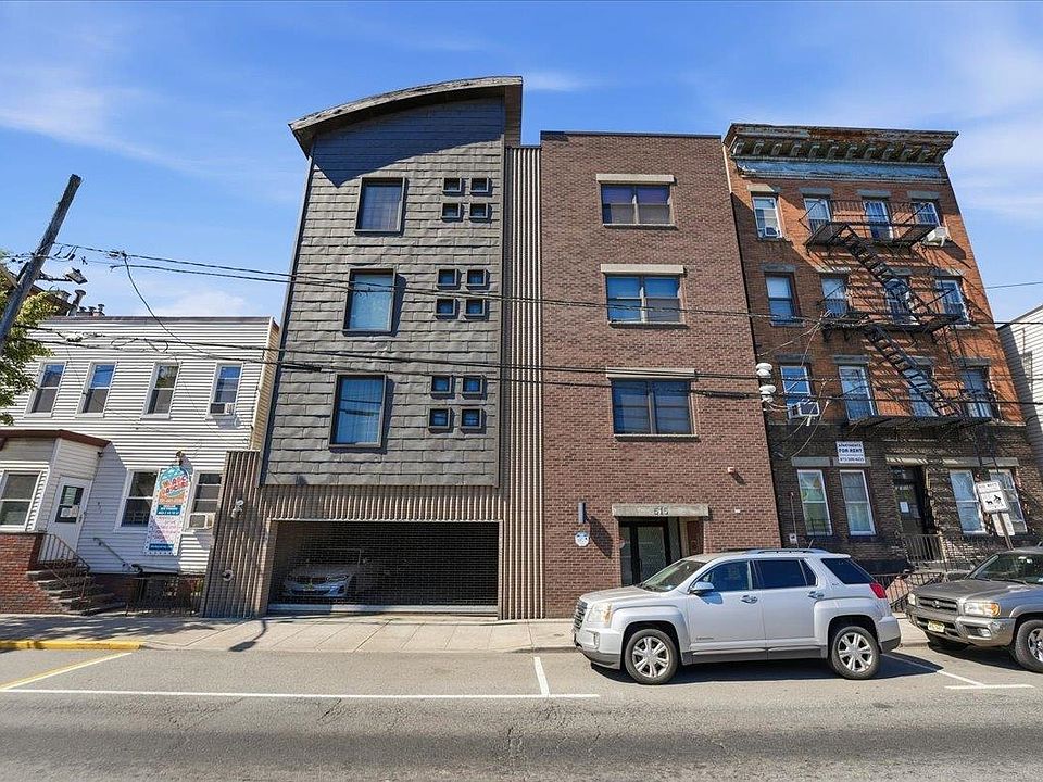 1st image of 515 30th St APT 1C
