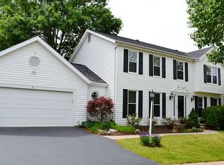 15704 Cedarmill Dr, Chesterfield, MO 63017