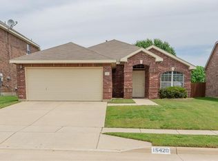 15420 Yarberry Dr, Roanoke, TX 76262