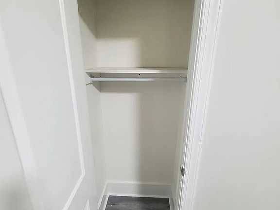 5th image of 5005 Oxford Ave #111