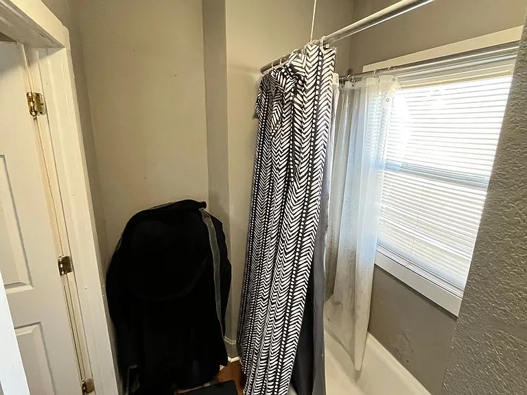 3309 University Ave — Photo 18
