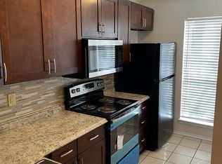 640 W Collins St, Denton, TX 76201