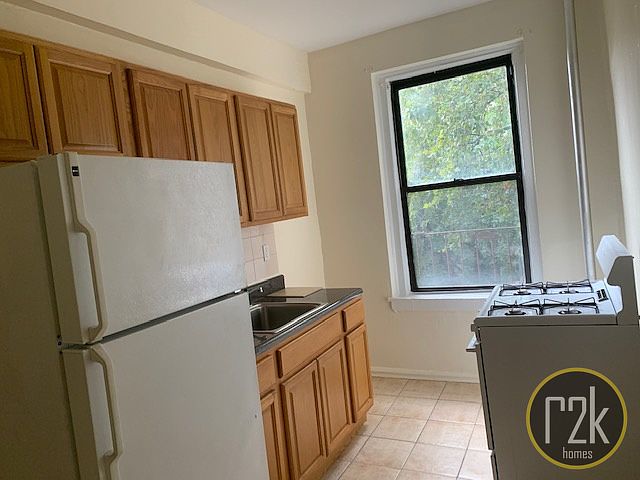 1st image of 24-29 27th St #3R