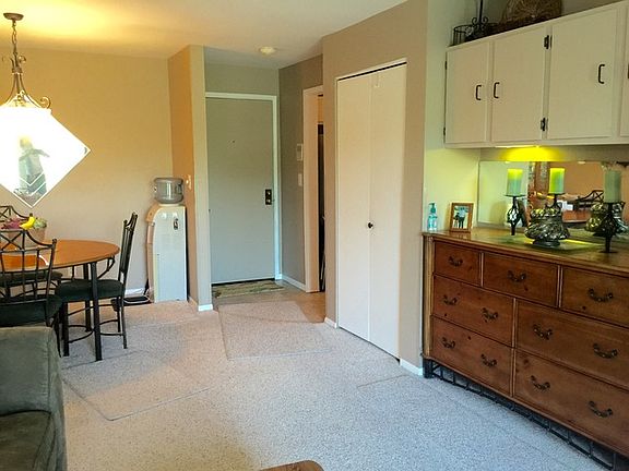5th image of 2929 Sunnyside Dr #369