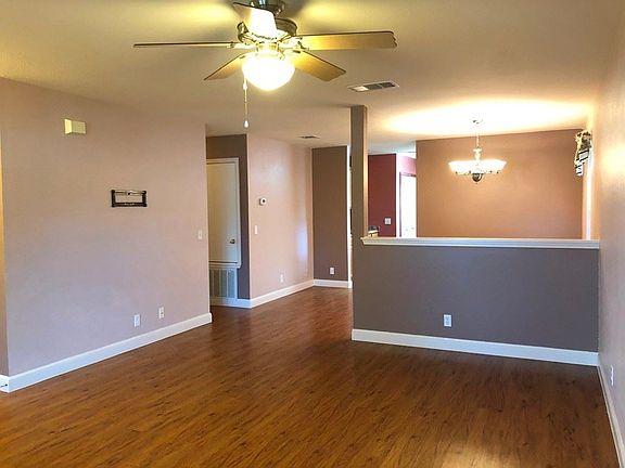 5th image of 403 Ballentine Ct