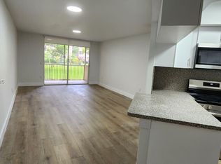 8363 Lake Dr APT 108, Doral, FL 33166