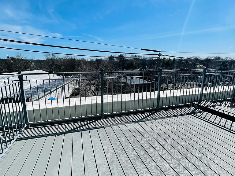 385 Pleasant St #6 — Photo 14