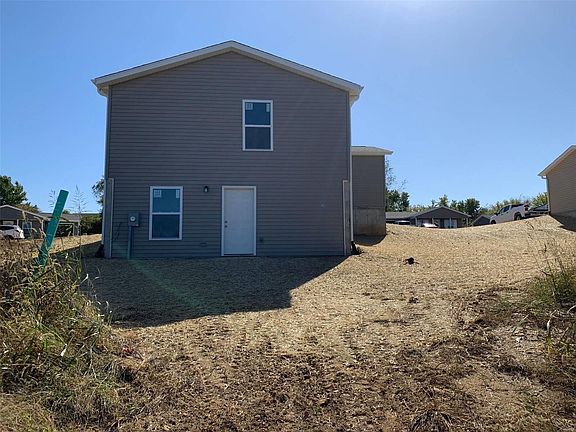 4th image of 557 Southview Dr