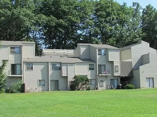 38365 N Lane Rd #G103, Willoughby, OH 44094