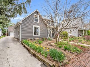 305 E Oregon St, Urbana, IL