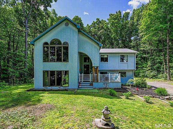 2nd image of 10 Candleview Drive