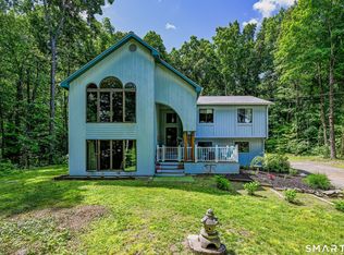 10 Candleview Dr, Sherman, CT 06784