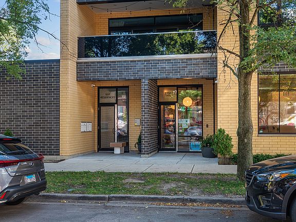 2nd image of 1017 N California Ave #11