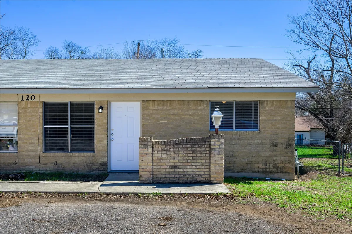 Building Photo - 120 Coers Cir #A