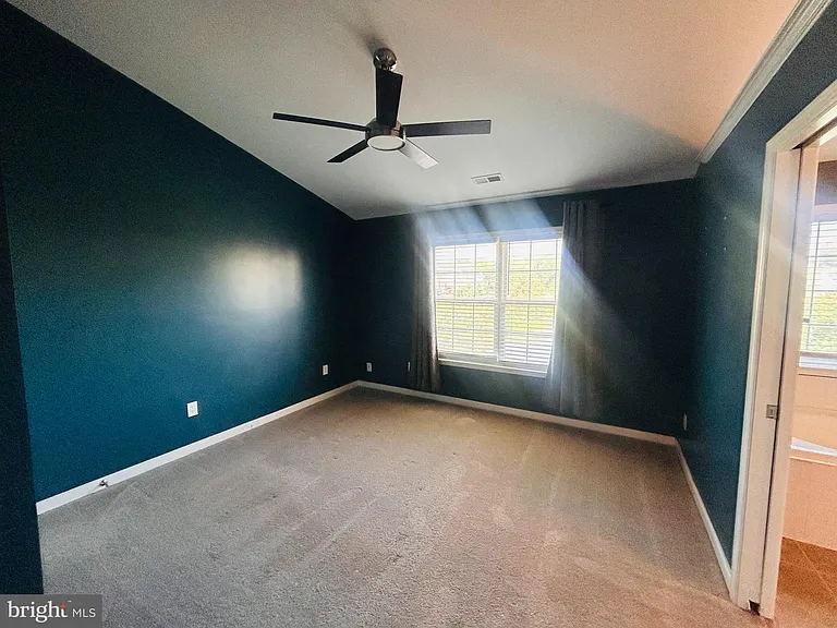400 Munsons Hill Ct — Photo 12