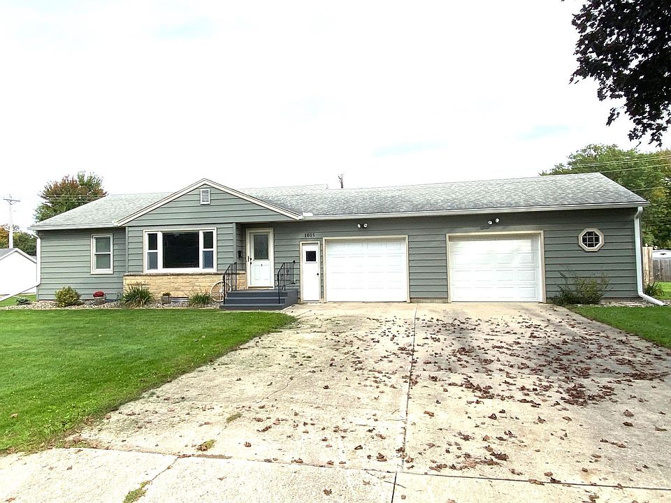 1st image of 1015 Pine St