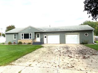 1015 Pine St, Osage, IA 50461